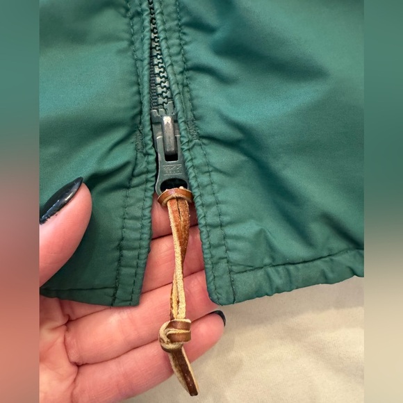 VINTAGE! L.L. Bean Goose Down Parka with Fur Hood- see measurements - Picture 8 of 16